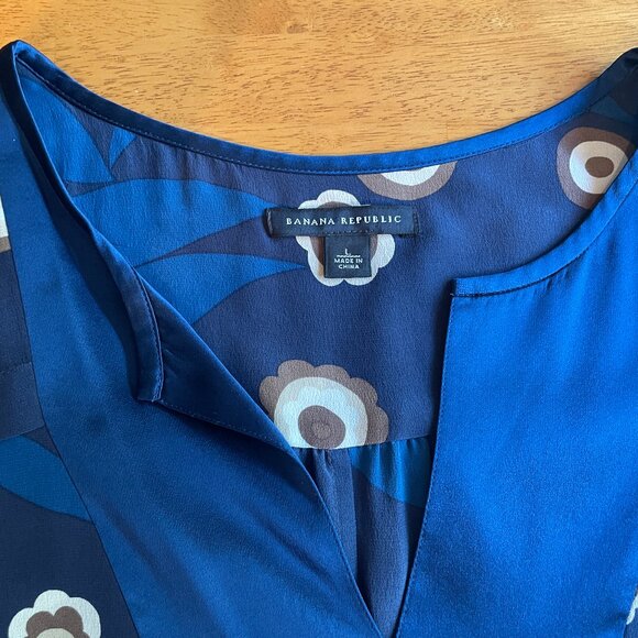 Vintage Size Large Banana Republic silk dress - Picture 4 of 9